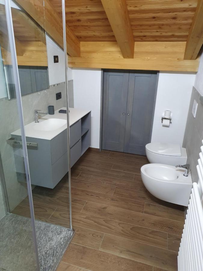 Casa Vacanza Lo Nano Fenis Kültér fotó