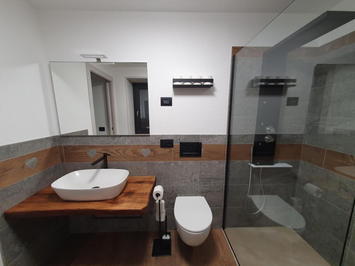 Casa Vacanza Lo Nano Fenis Kültér fotó