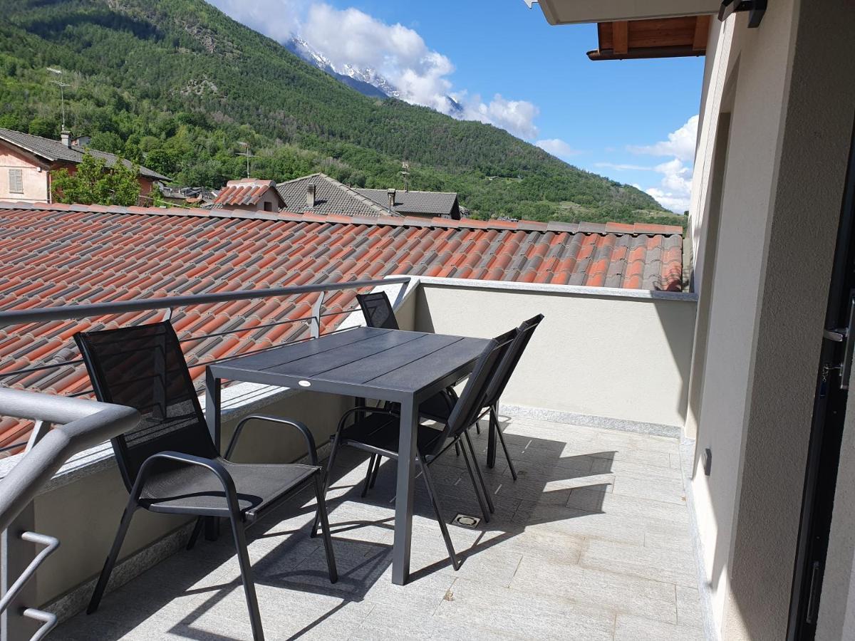 Casa Vacanza Lo Nano Fenis Kültér fotó